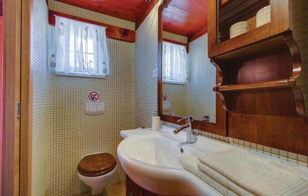 S Bazenom Mavrinac Villa